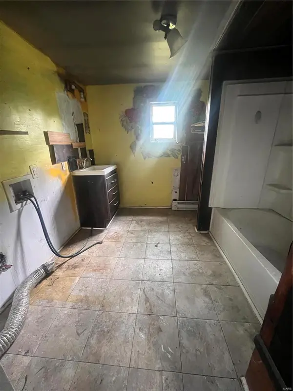 903 Baker ST, Hannibal, MO 63401