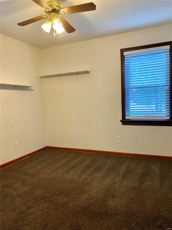 8 Saint Thomas CT, Florissant, MO 63031