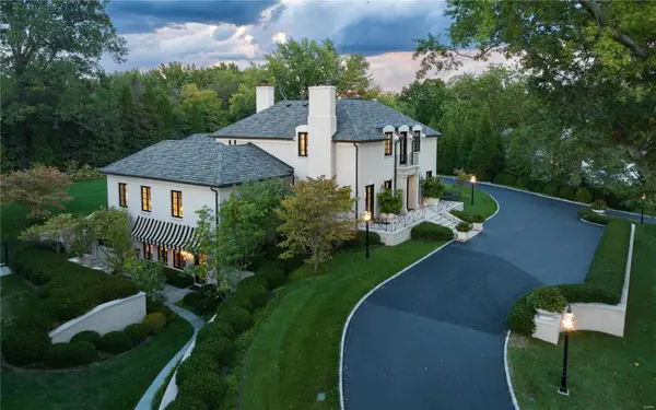 3 Warson Hills LN, Ladue, MO 63124