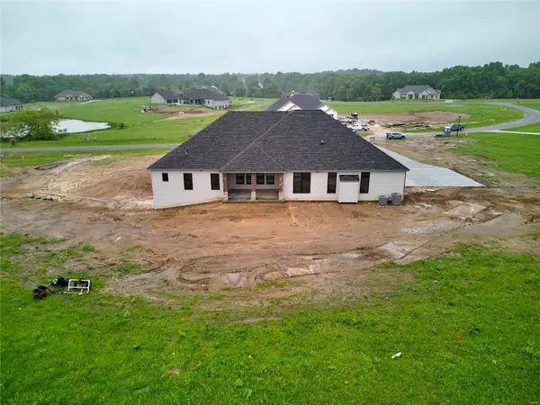 321 Lakeland Ct, Defiance, MO 63341