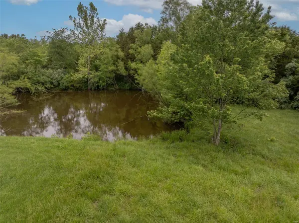 907 Eastview DR, Union, MO 63084
