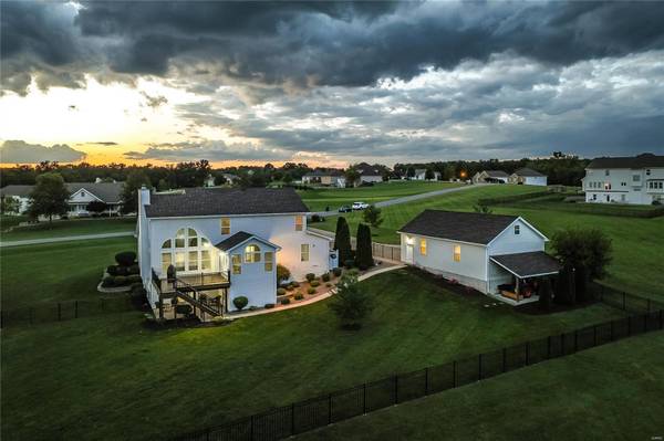420 Brook Meadow CT, Troy, MO 63379