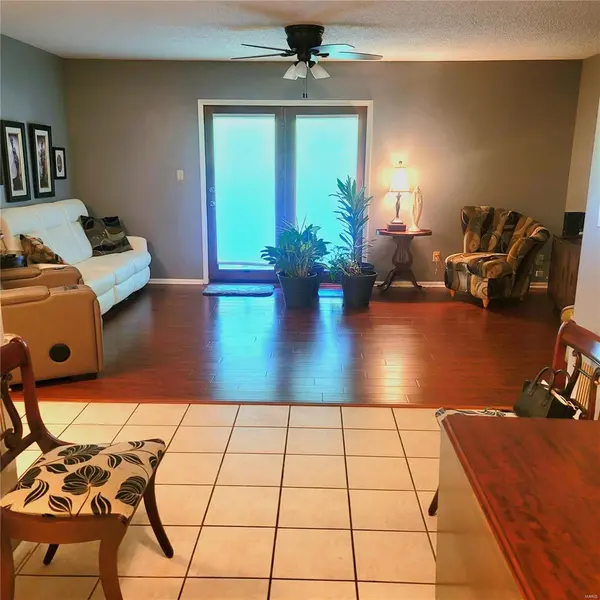 6832 Cottage Grove LN #B, Oakville, MO 63129