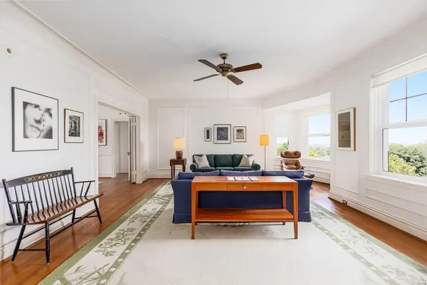 625 S Skinker BLVD #902, St Louis, MO 63105