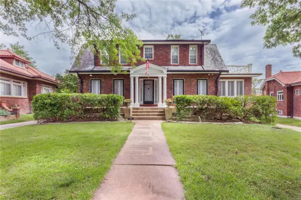 550 Bedford AVE, St Louis, MO 63130