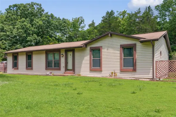 1 Laura LN,  Festus,  MO 63028