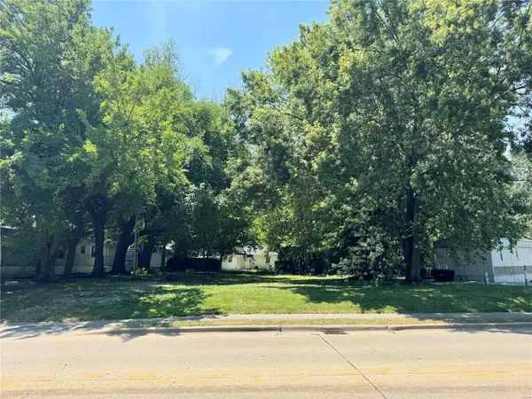 122 Ashland AVE, Fairview Heights, IL 62208