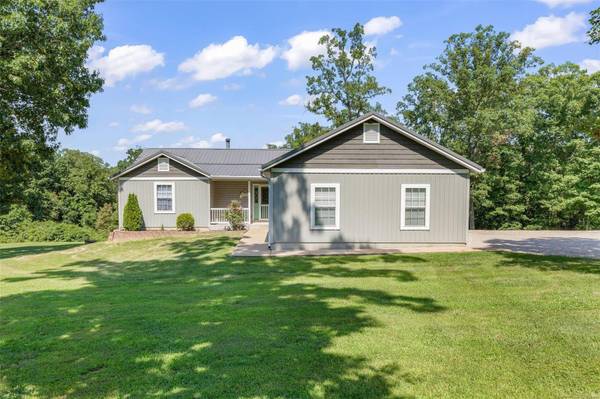 5032 Autumn Wood RD, De Soto, MO 63020