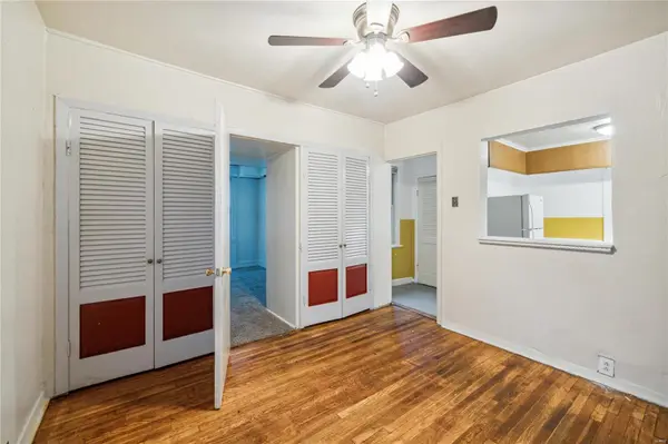 7111 Edison AVE, St Louis, MO 63121