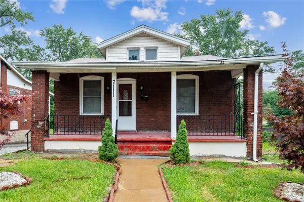 7111 Edison AVE, St Louis, MO 63121