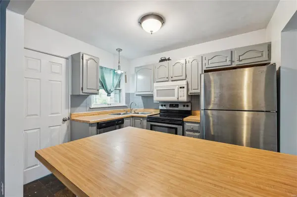 3539 McKibbon RD, St Louis, MO 63114