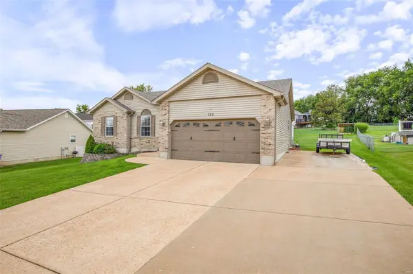 722 Prairie View DR, Herculaneum, MO 63048