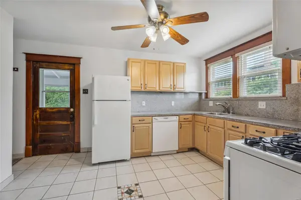 9611 Tennyson AVE, St Louis, MO 63114