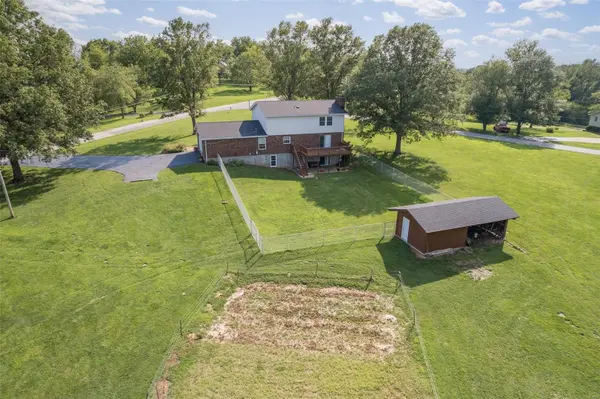 113 Sunnybrook DR, Festus, MO 63028