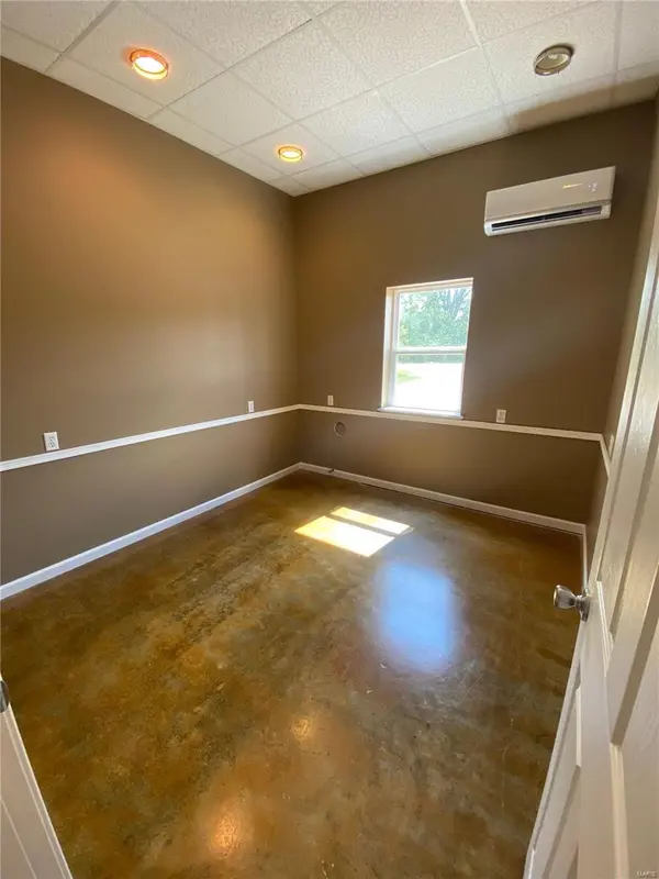 204 hyler, Farmington, MO 63640