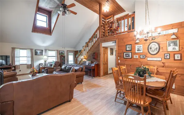 22385 State Route T, Newburg, MO 65550