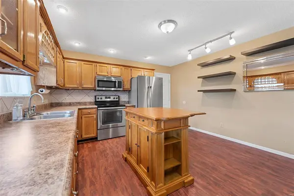 1094 Eagle Nest DR, Festus, MO 63028