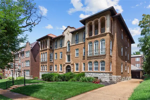 7515 Parkdale AVE #1E, Clayton, MO 63105