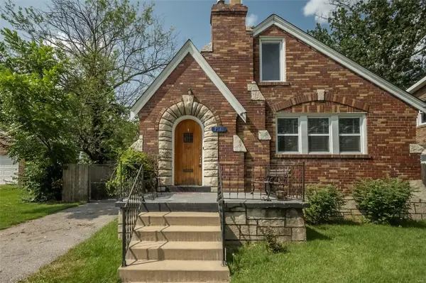 7049 Plymouth AVE, St Louis, MO 63130