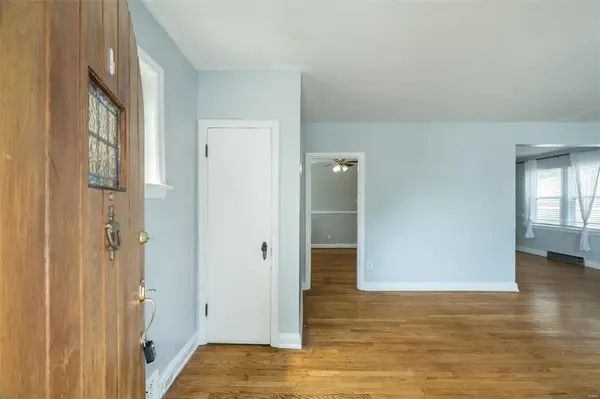 7049 Plymouth AVE, St Louis, MO 63130