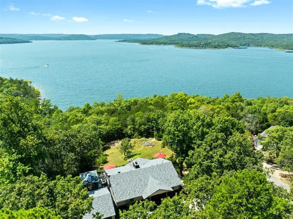 245 Panorama Pt, Blue Eye, MO 65611