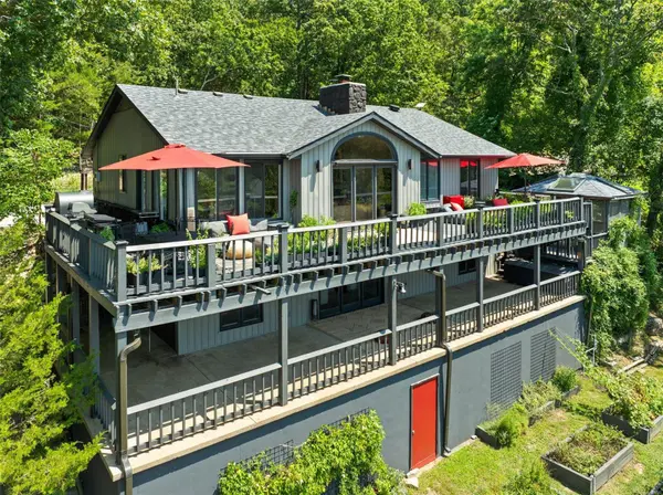 245 Panorama Pt, Blue Eye, MO 65611