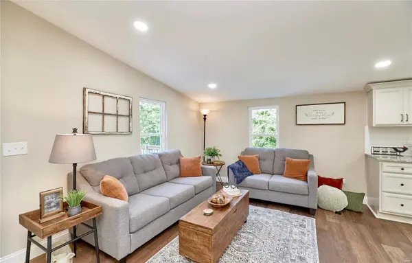 255 Washington ST, Augusta, MO 63332