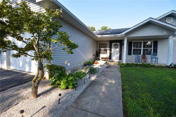 8509 Heinz Road, New Douglas, IL 62074