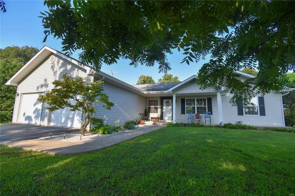 8509 Heinz Road, New Douglas, IL 62074