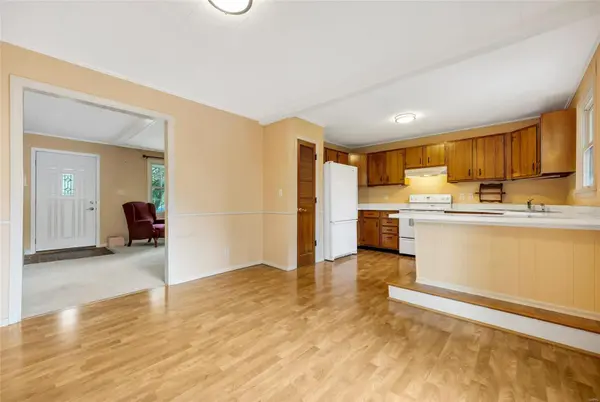 792 Beverly Ann DR, Fenton, MO 63026