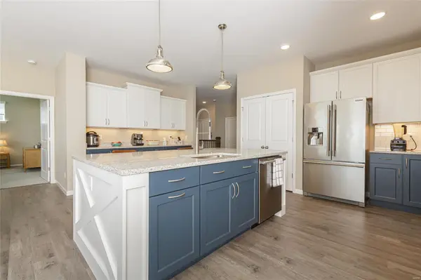 127 Alta Mira CT, Dardenne Prairie, MO 63368