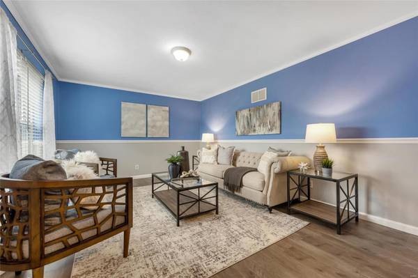 3135 Yaeger RD, St Louis, MO 63129