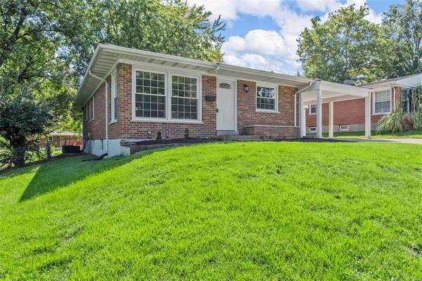 1000 S Lafayette ST, Florissant, MO 63031