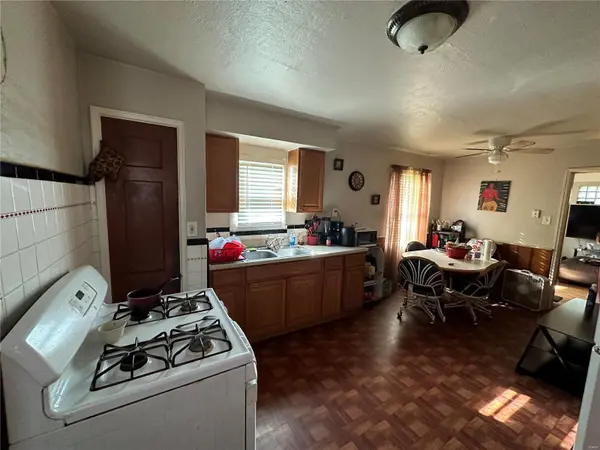 5615 Gatesworth AVE, Jennings, MO 63136