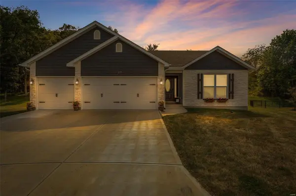 217 Regal CT, Herculaneum, MO 63048