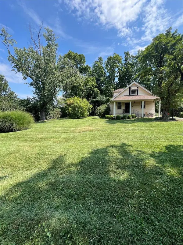 1240 N Sappington RD,  Glendale,  MO 63122