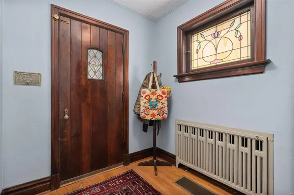 4236 Gertrude AVE, St Louis, MO 63116