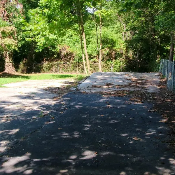 8517 Clifton AVE, Jennings, MO 63136