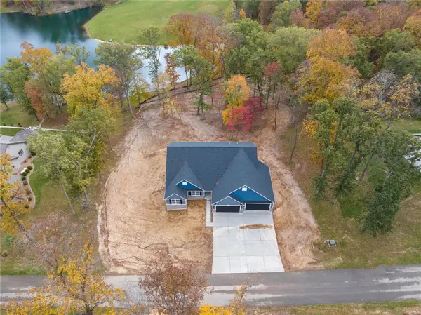 40 Lake Bend DR, Winfield, MO 63389
