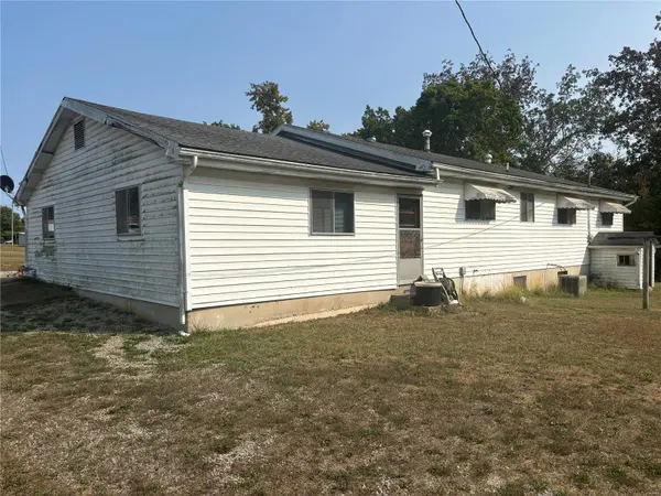 1114 Hickory ST, Fredericktown, MO 63645