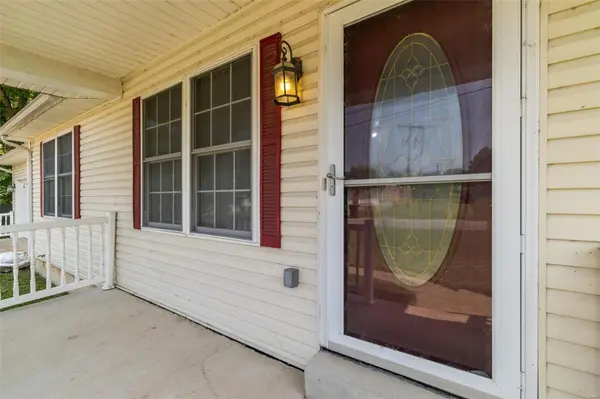 208 Hillcrest DR, Elsberry, MO 63343