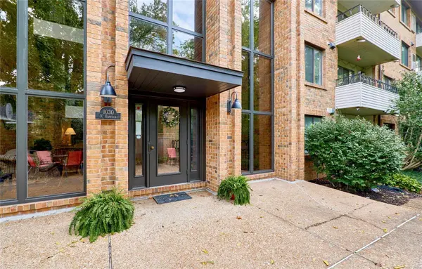 1030 N Harrison AVE #508,  Kirkwood,  MO 63122