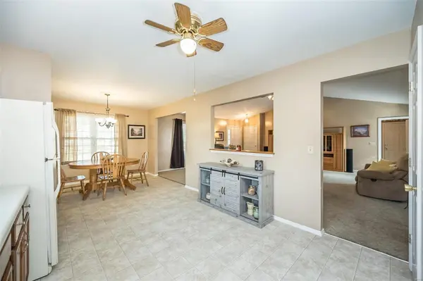 616 Autumn Oaks DR, St Peters, MO 63376