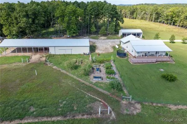 2705 County Road 177, Dora, MO 65637