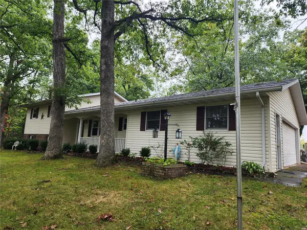 590 Keil Dr, Dubois, IL 62831