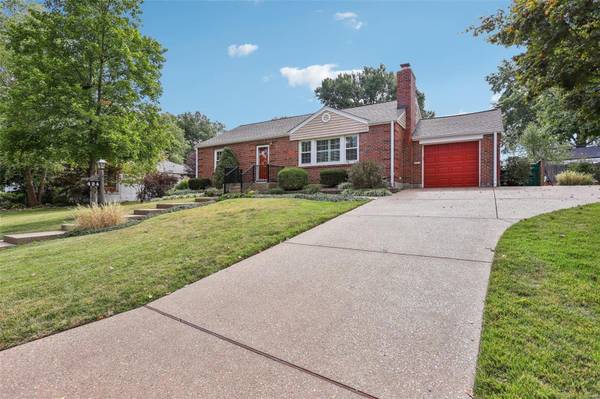 424 Sunningwell DR, St Louis, MO 63119