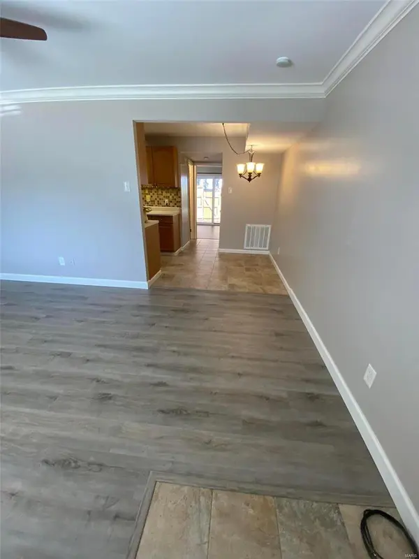 10512 Carroll Wood WAY, Sappington, MO 63128