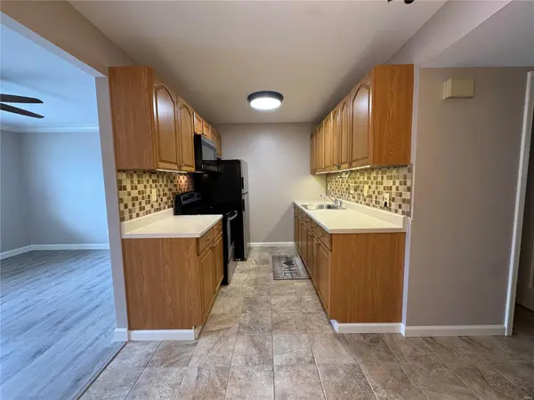 10512 Carroll Wood WAY, Sappington, MO 63128