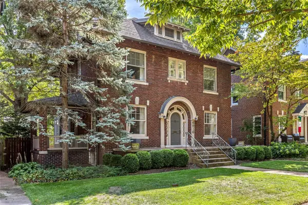 6916 Waterman AVE, University City, MO 63130