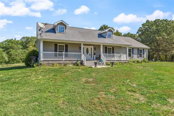 8372 E Forest Hills DR, Dittmer, MO 63023